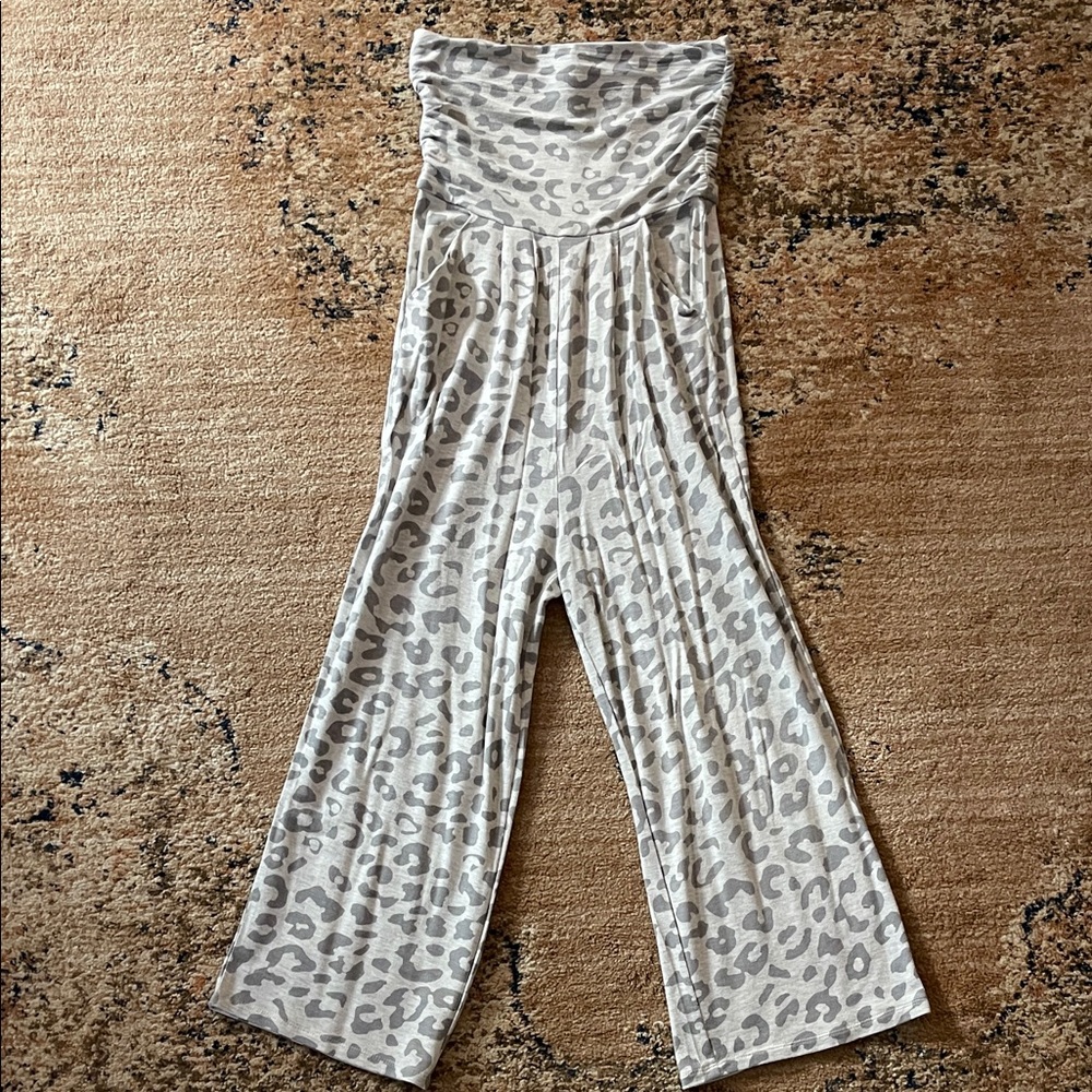 Stylish Gray Leopard Print Strapless Jumpsuit
